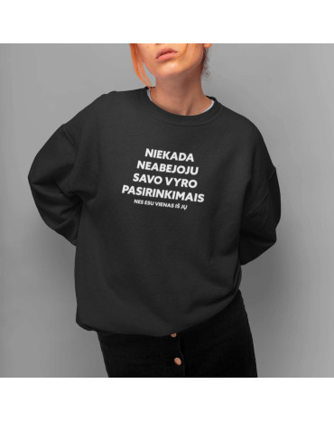 Džemperis su užrašu...